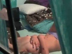 Sex Thuý Quỳnh Thích Ngủ Nude Nên Bị Hàng Xóm Quay Lén